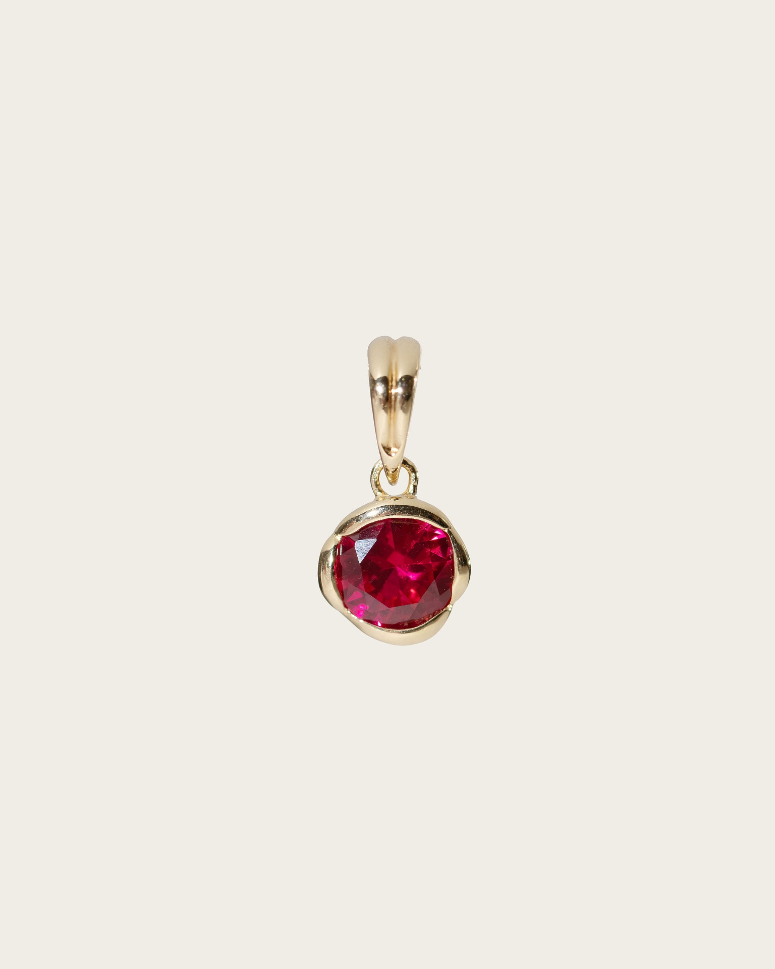 Rizen ruby pendant