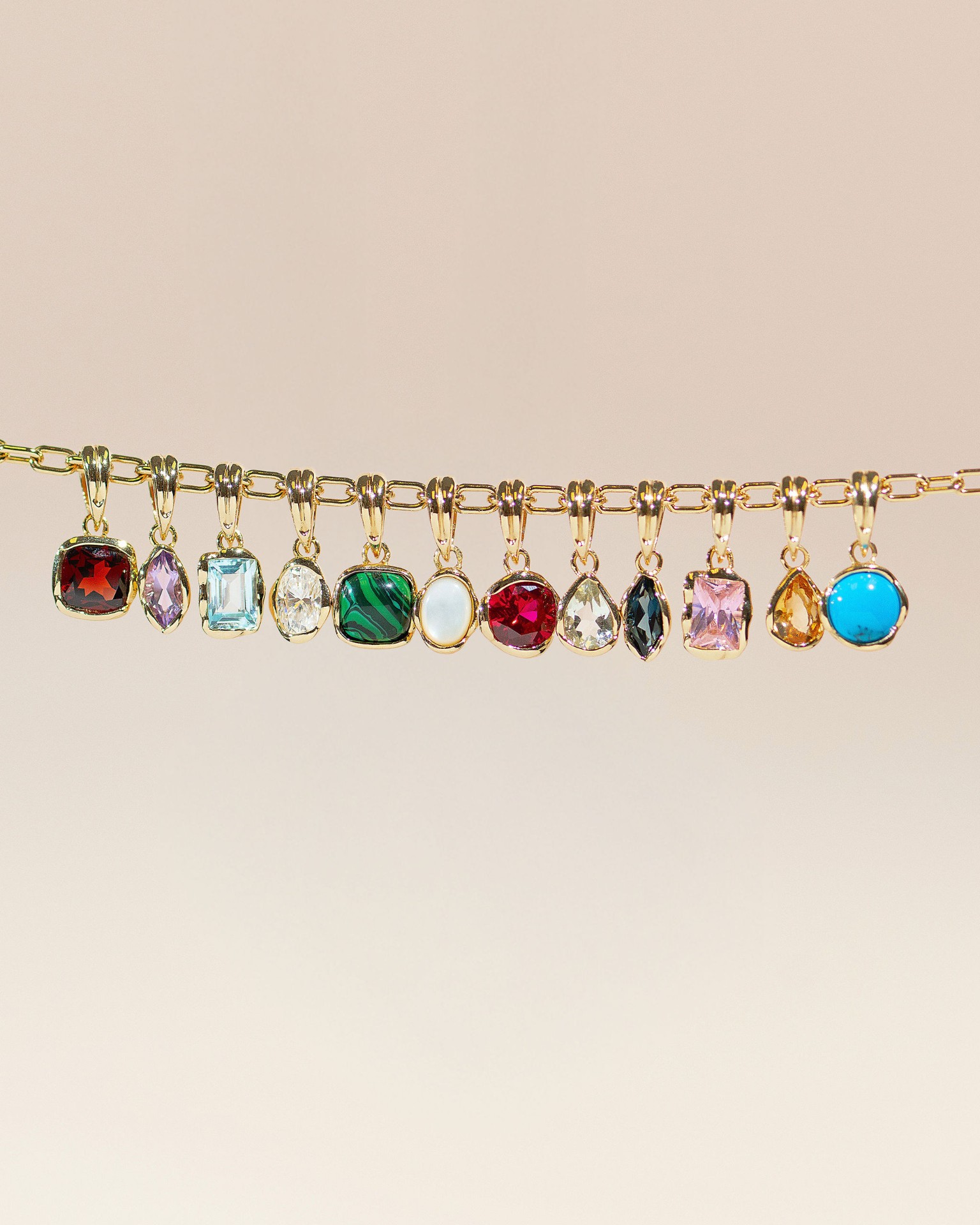 Rizen birthstone pendant row